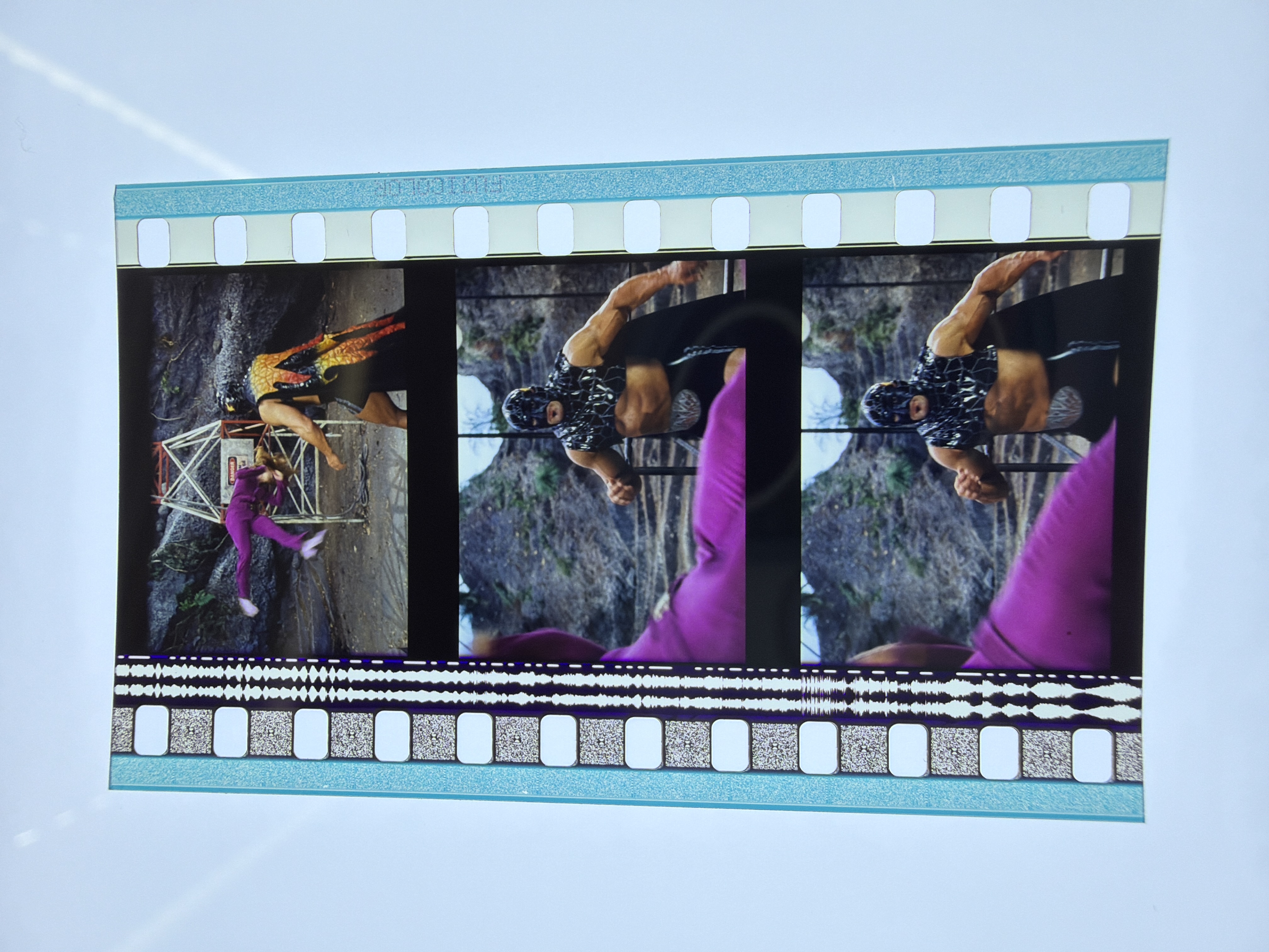 Daphne Blake Fighting Zarkos